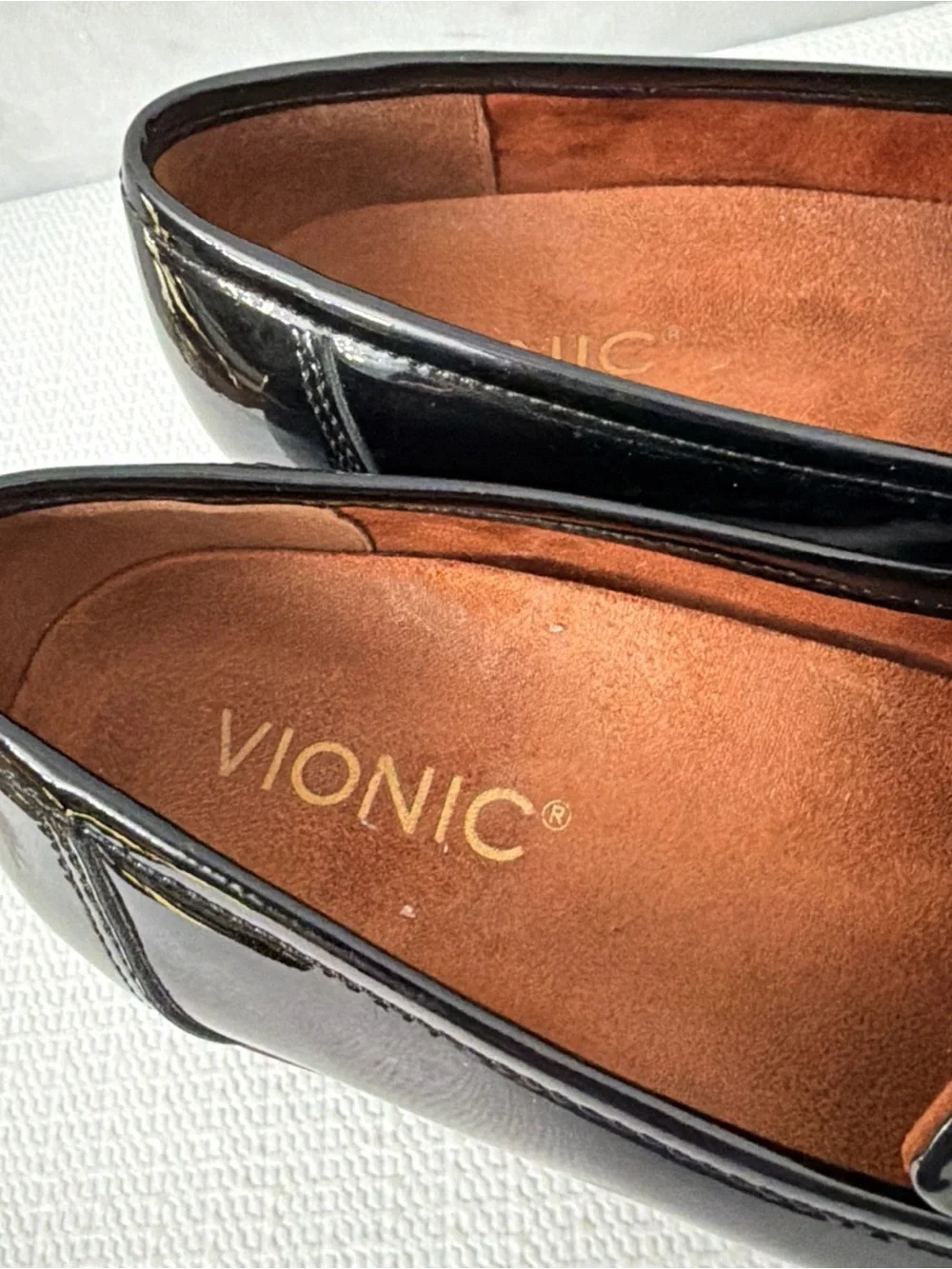 Vionic Cheryl Patent Leather Penny Loafers Black Shoes Women's Size 6